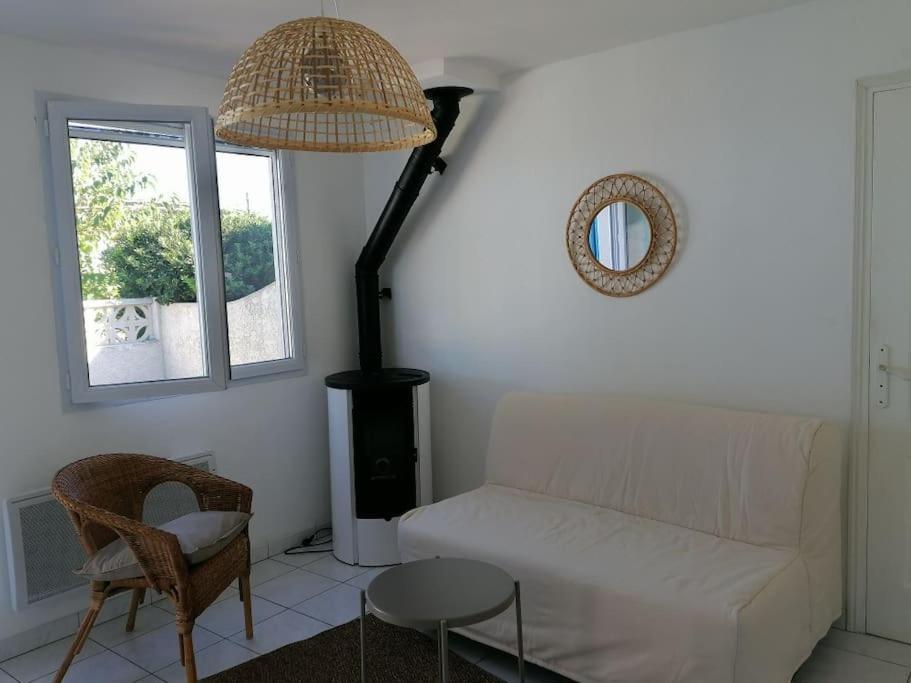 Maison T3 Avec Vue Au Bord De L'Etang อิสทร์ ภายนอก รูปภาพ